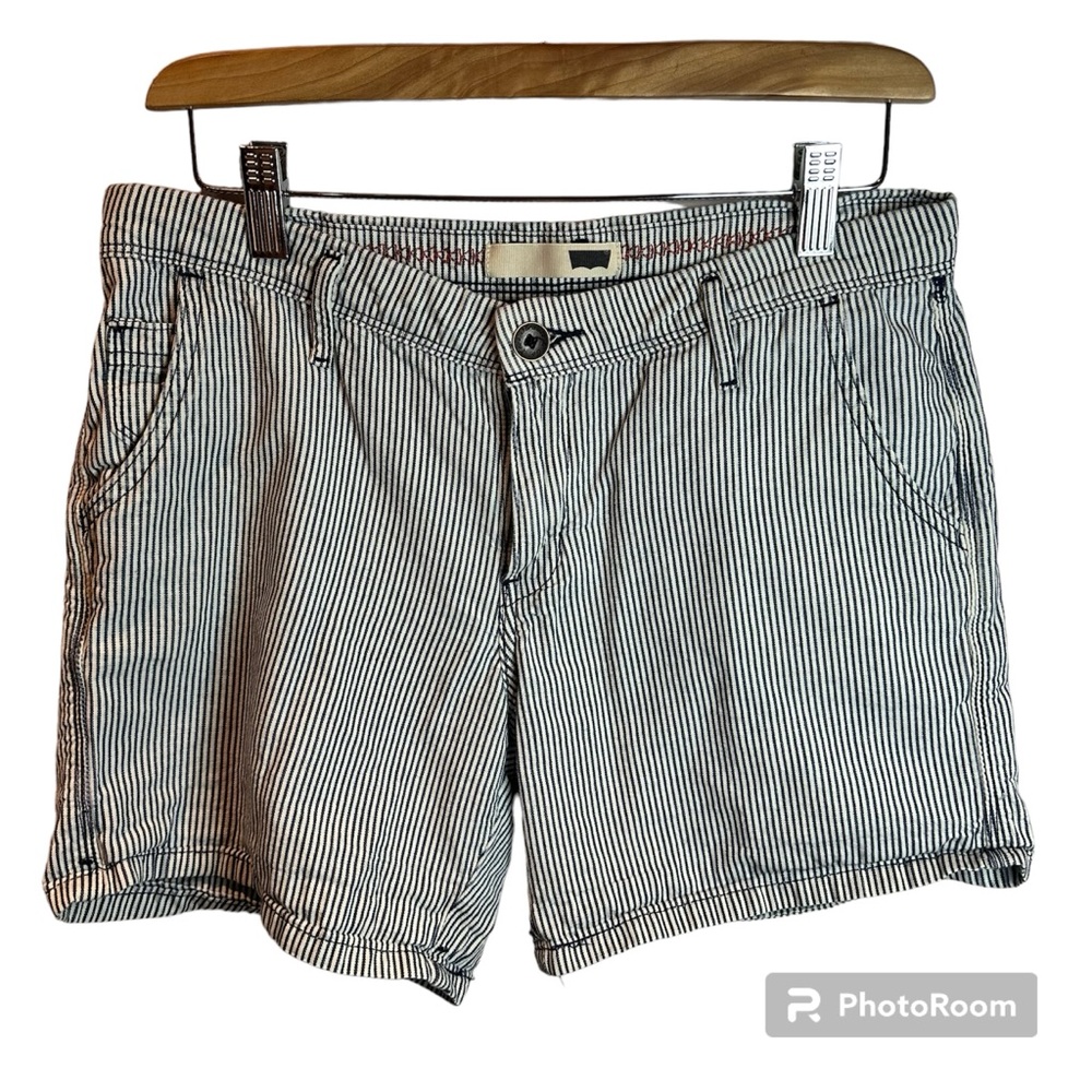 Levi's Denim Striped Shorts Size‎ 27 Great Condition